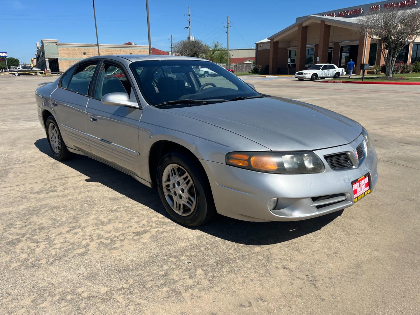 2005 SILVER /gray Pontiac Bonneville SE (1G2HX52K45U) with an 3.8L V6 OHV 12V engine, 4-Speed Automatic Overdrive transmission, located at 14700 Tomball Parkway 249, Houston, TX, 77086, (281) 444-2200, 29.928619, -95.504074 - Photo#0